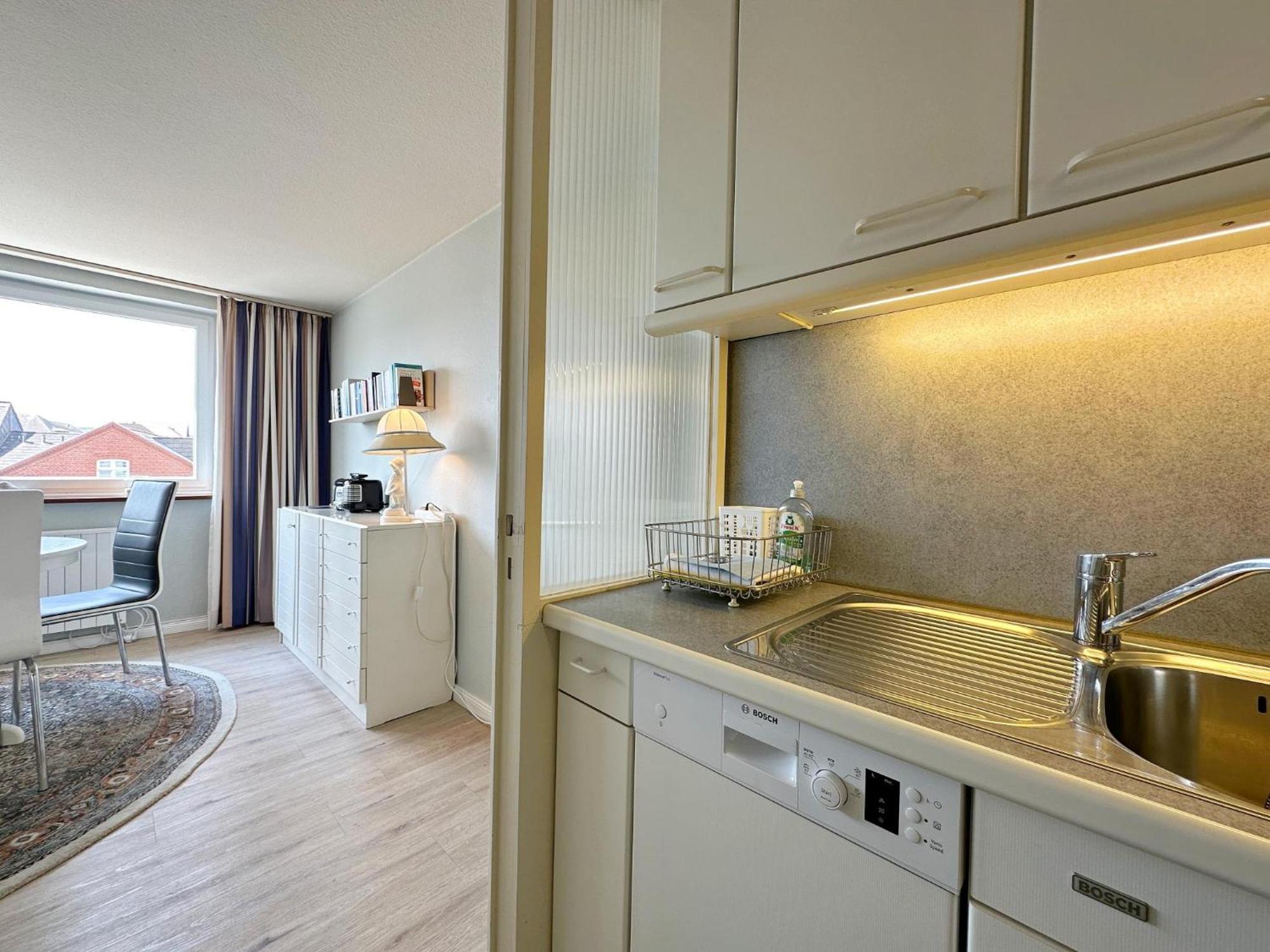 Dreizimmerwhg Im Zentrum Westerland, Hanseatenhaus App 34 Balkon Und Garage Apartment *